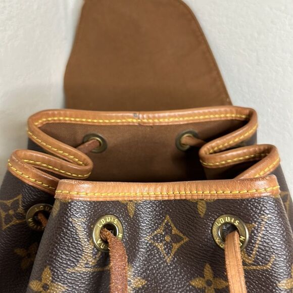 💯Authentic Louis Vuitton Monogram Backpack Small size🍀 - Picture 7 of 17